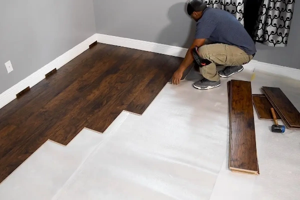 Hire Us for Professional Laminate Flooring Installation in Dubai